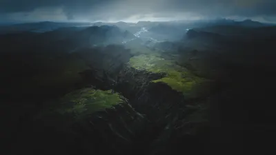 island-forest-aerial-view_3707x2082.jpg